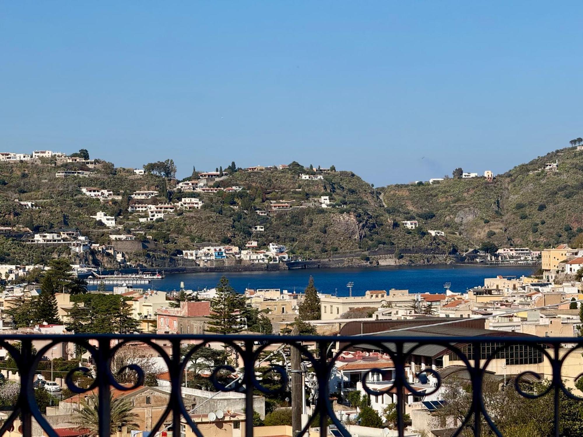 Taliaka B & B Lipari  Eksteriør billede